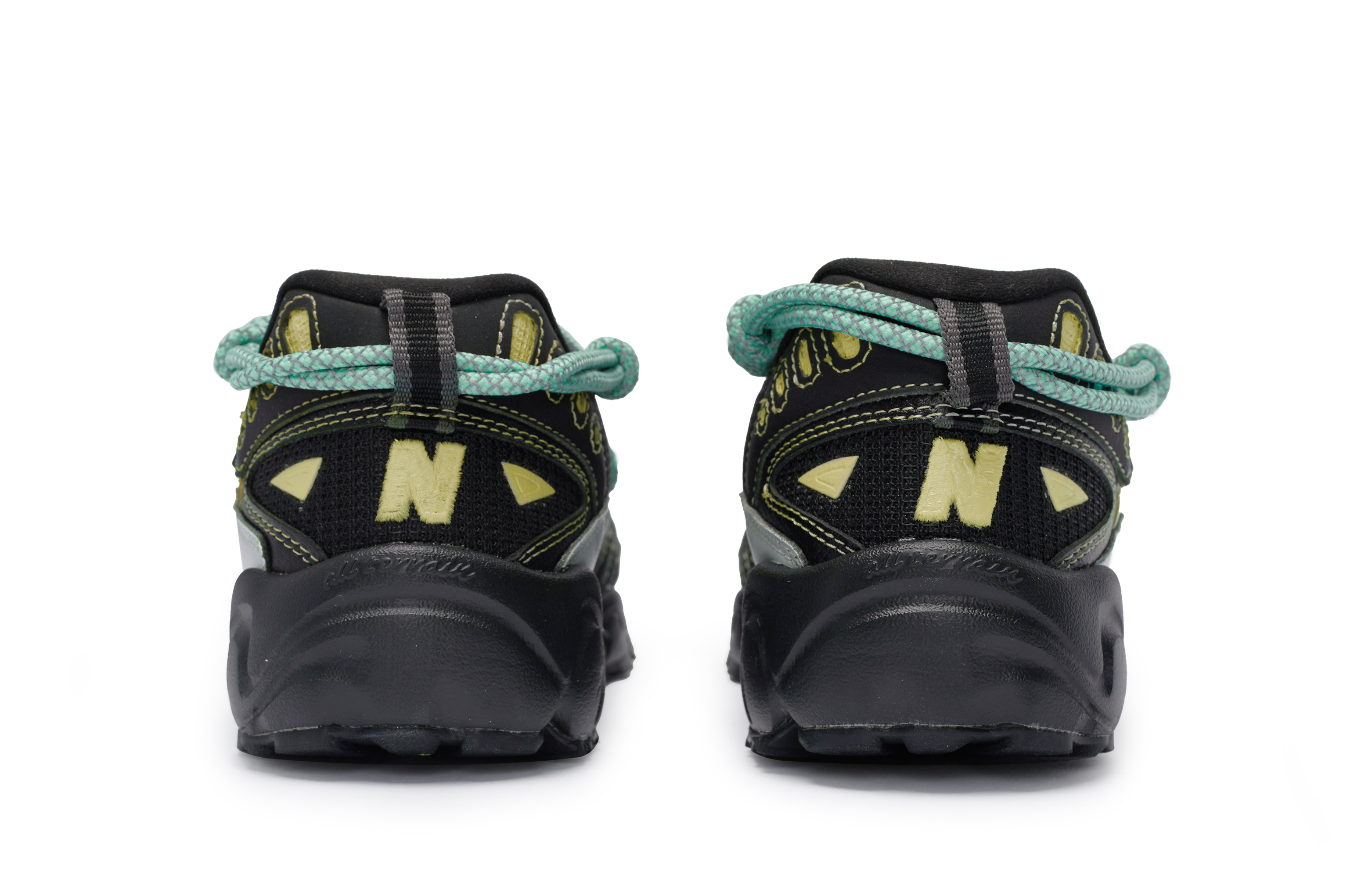 New Balance NB 703 Moisture Wicking Low Top Outdoor Shoes Women's Black Yellow купить в интернет-магазине Yoocart с быстрой доставкой по России.