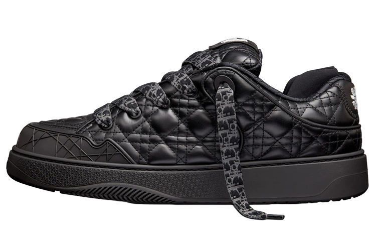DIOR B9S Skater Erl Black Quilted Cannage Calfskin купить в интернет-магазине Yoocart с быстрой доставкой по России.