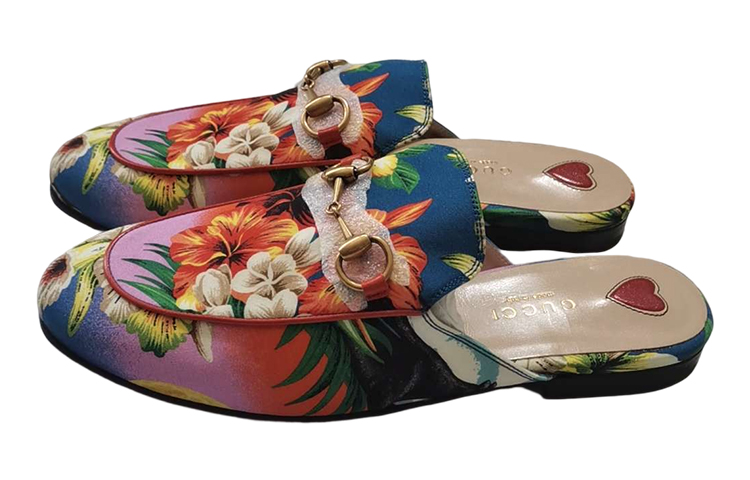 GUCCI Quiet Closed Toe Slippers Women's Blue Orange