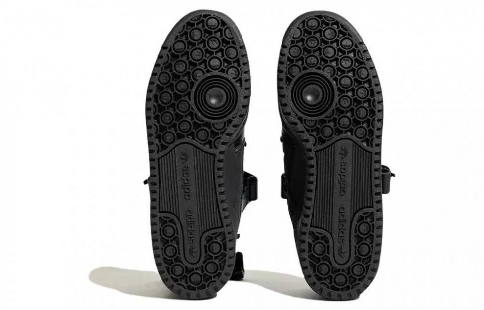 Adidas Originals Forum 84 купить в интернет-магазине Yoocart с быстрой доставкой по России.