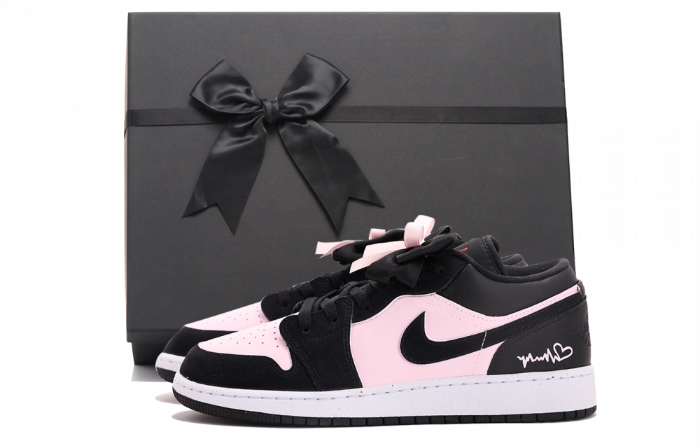 Jordan Air Jordan 1 Abrasion Resistant Coverage Low top Vintage Basketball Shoes Unisex Black Pink