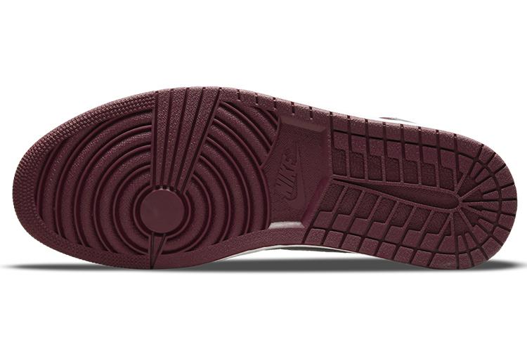 Air Jordan 1 Retro High Og 'Bordeaux' купить в интернет-магазине Yoocart с быстрой доставкой по России.