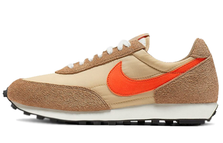 Nike Daybreak Vegas Gold College Orange