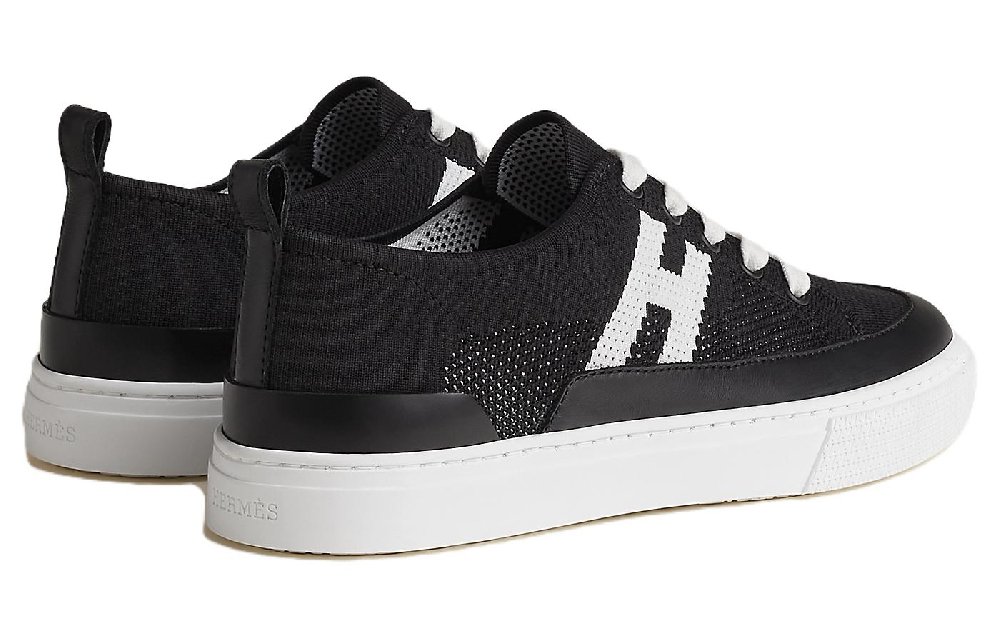 HERMES Deep Low-Top Skateboard Shoes Women's Black