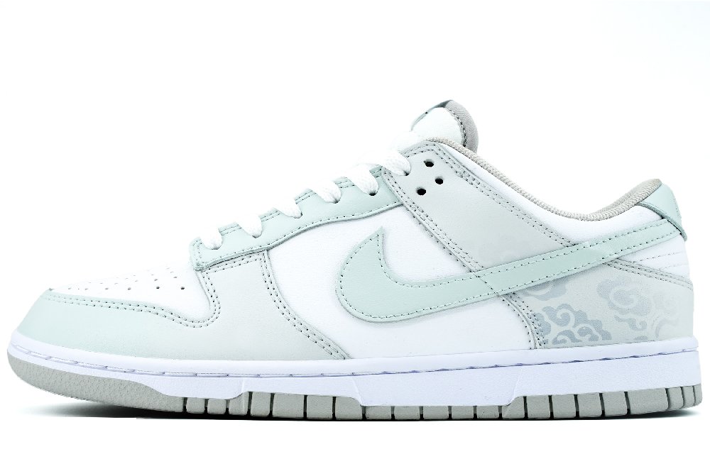 Nike Dunk Wear resistant And Lightweight Low Top Skateboard Shoes Unisex White Green