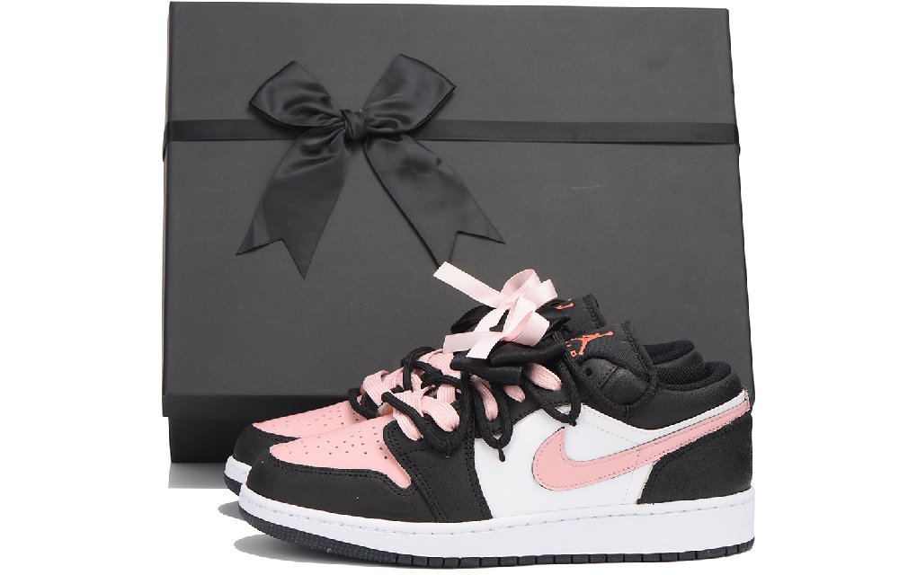 Jordan Air Jordan 1 Low-Top Vintage Basketball Shoes GS Black Pink