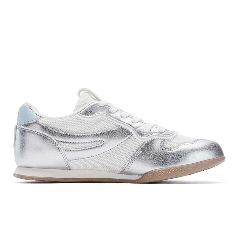 FILA Trail Curved Edge Shoes Breathable And Lightweight Low Top Casual Shoes Women's White Silver