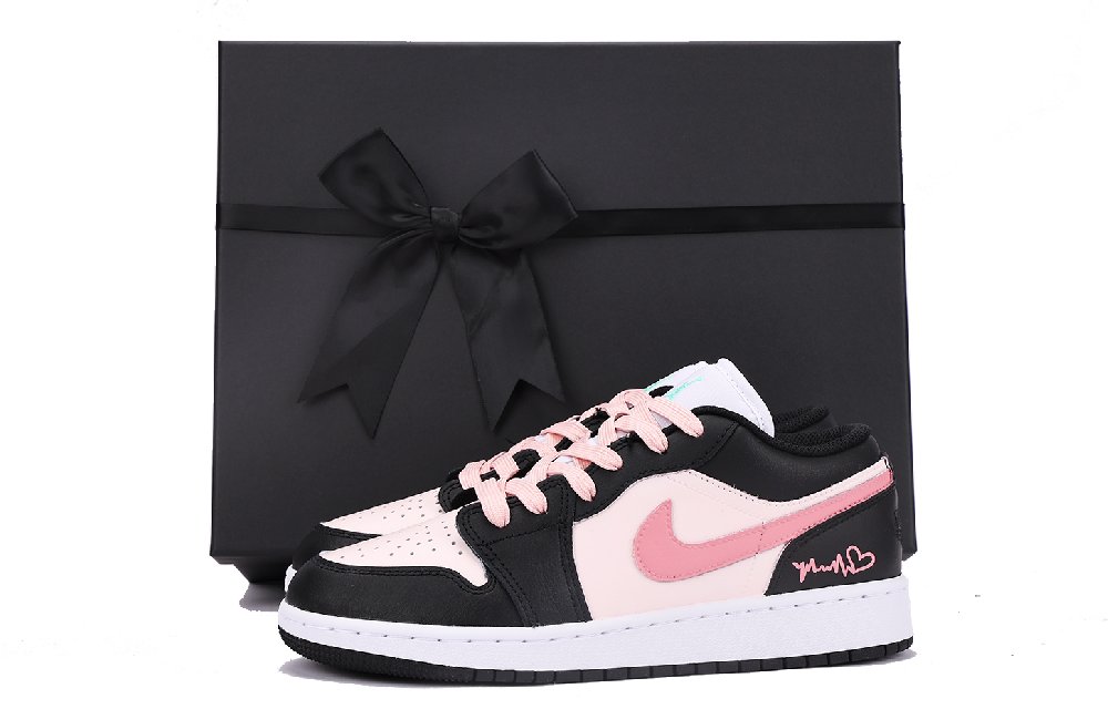 Jordan Air Jordan 1 Chestnut Cushioned Slip Resistant Coverage Low Top Vintage Basketball Shoes Women's Black Pink