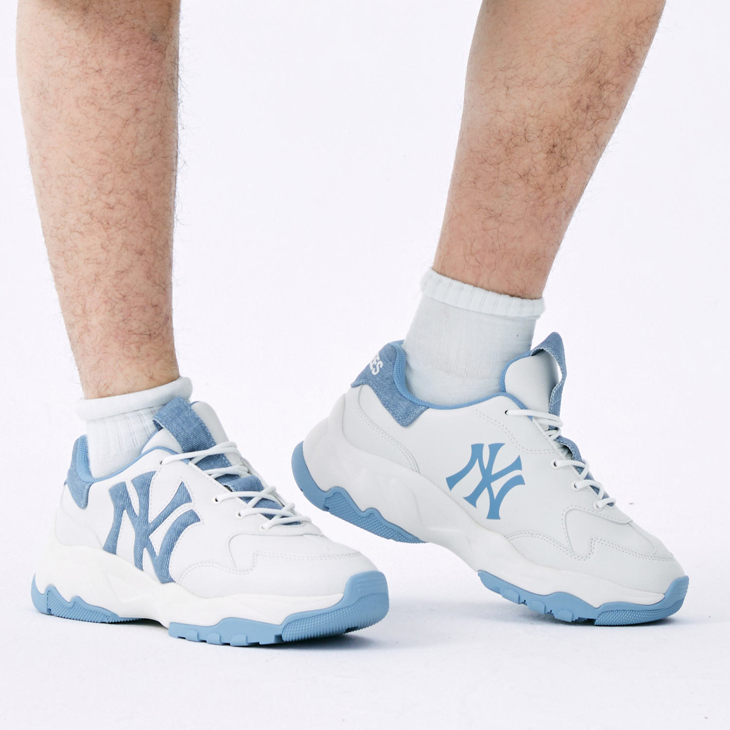MLB New York Yankees Anti-Slip Wear-Resistant Low-Top Chunky Sneakers Unisex White Blue