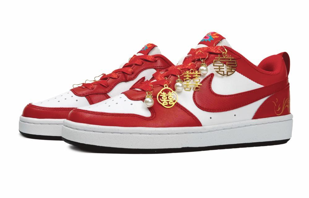 Nike Court Borough Low-Top Skateboard Shoes GS Red White купить в интернет-магазине Yoocart с быстрой доставкой по России.