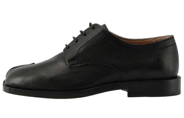 Maison Margiela Tabi Lace-up Leather Brogues