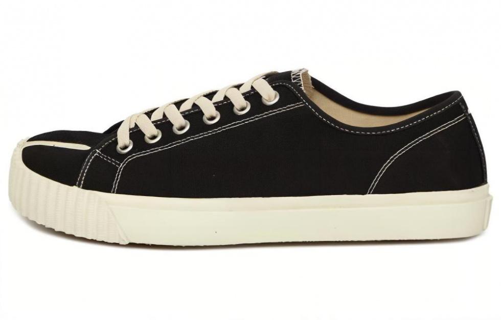 Maison Margiela Tabi Low Top Sneakers