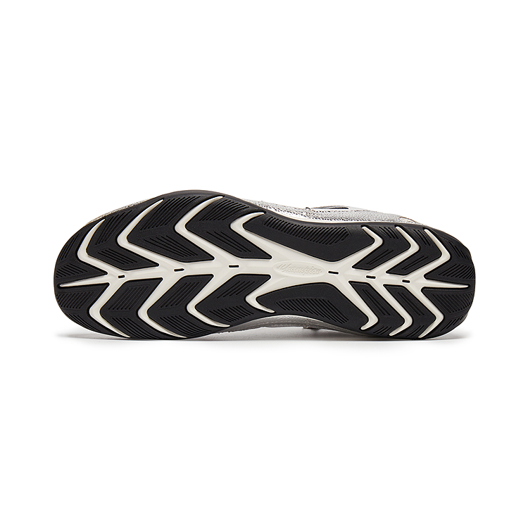 Champion Racing Shoes Support Low Top Casual Shoes Women's Silver White/Black купить в интернет-магазине Yoocart с быстрой доставкой по России.