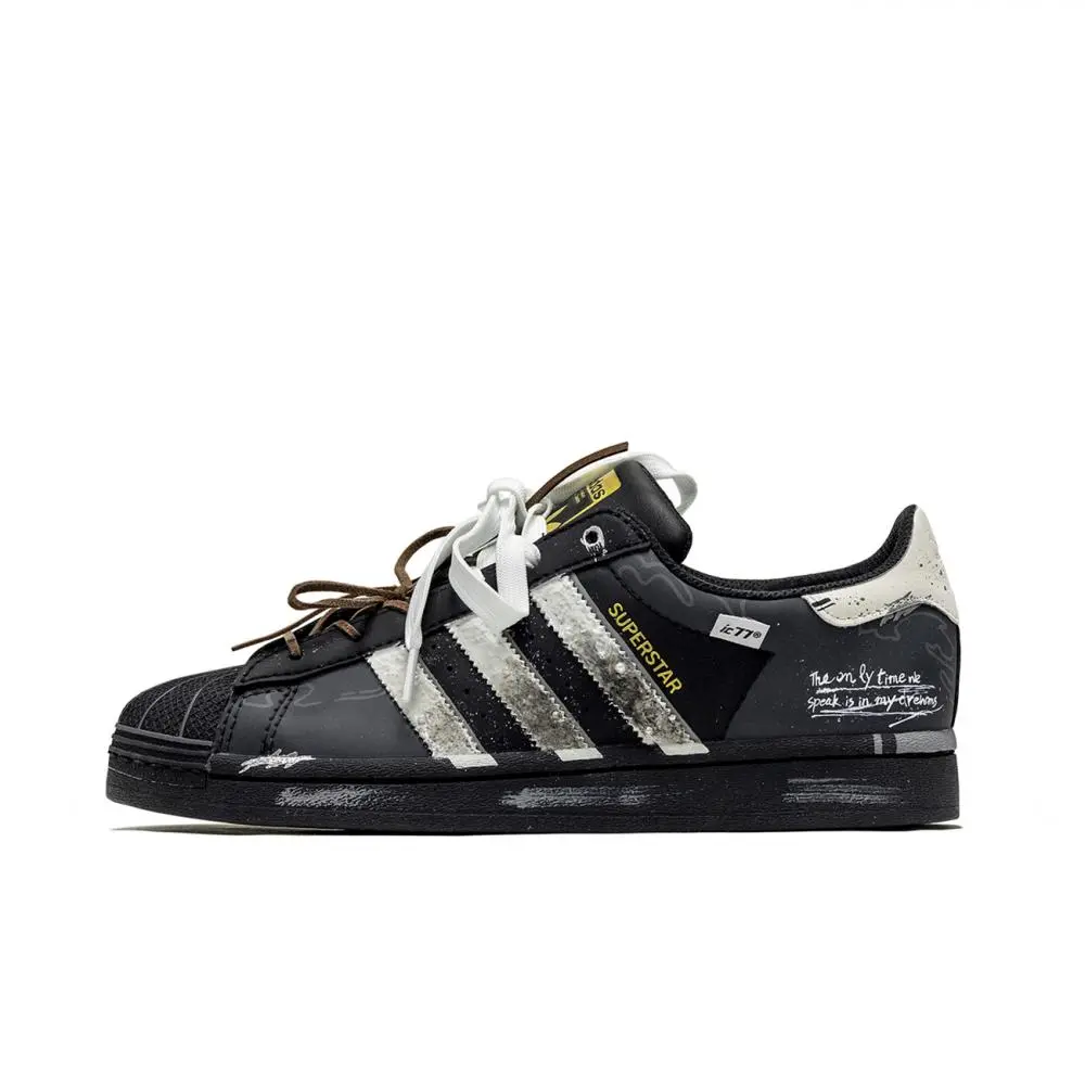 Adidas Originals SUPERSTAR Slip Resistant Abrasion Resistant Low top Skateboard Shoes Unisex Black White