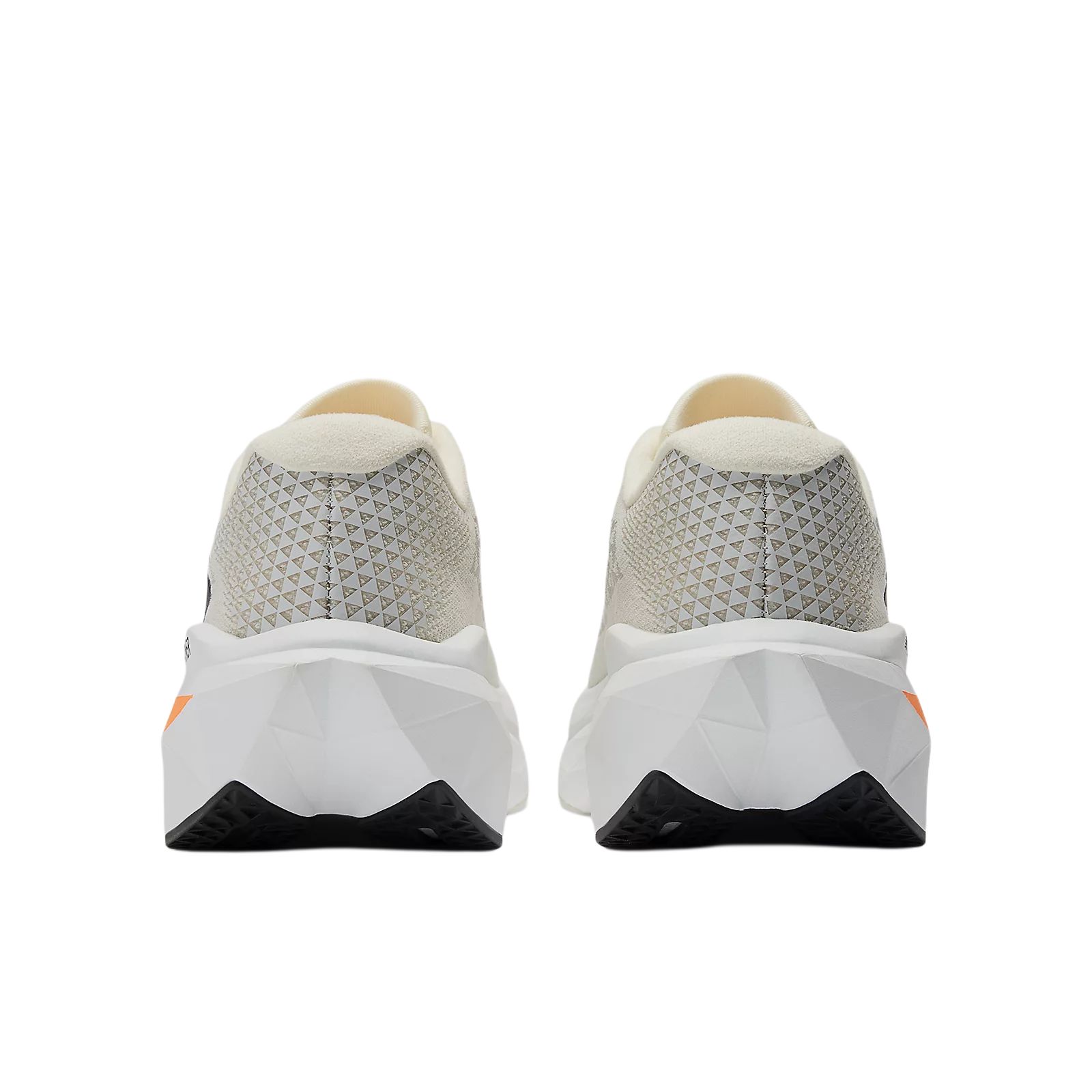 New Balance FuelCell SuperComp Trainer V3 Angora Hot Mango купить в интернет-магазине Yoocart с быстрой доставкой по России.