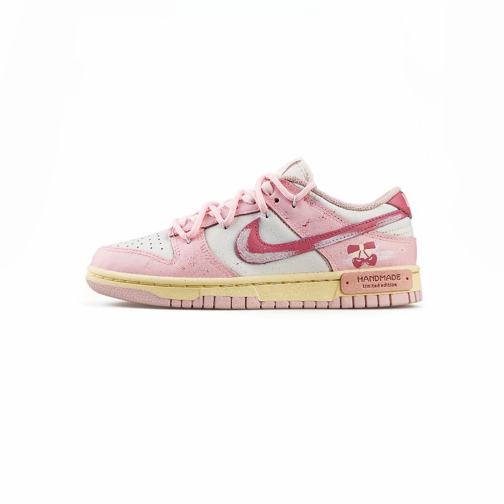 Nike Dunk Anti Slip Wear Resistant Low Top Skateboard Shoes Women's Pink