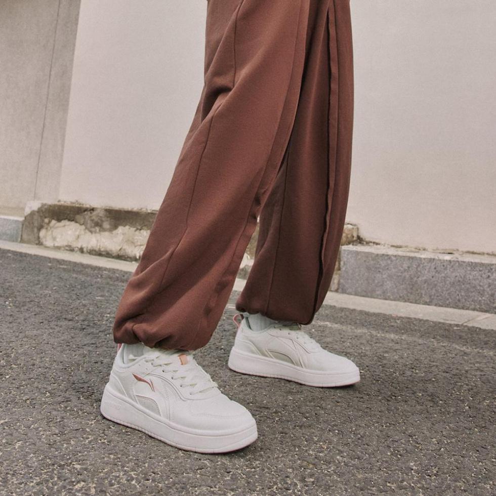 LiNing Spike Years Anti Slip Wear Resistant Breathable Height Increasing Low Top Skateboard Shoes Women's Mist White