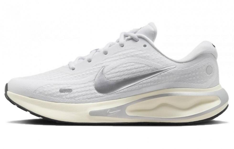 Nike Journey Run White Platinum Tint Coconut Milk Metallic Silver Women's