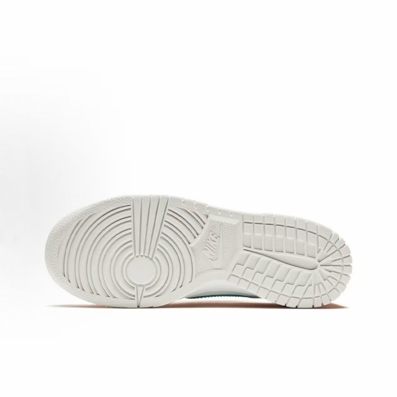 Nike Dunk GS Abrasion Resistant Low top Skateboard Shoes, Women's Women's GS купить в интернет-магазине Yoocart с быстрой доставкой по России.