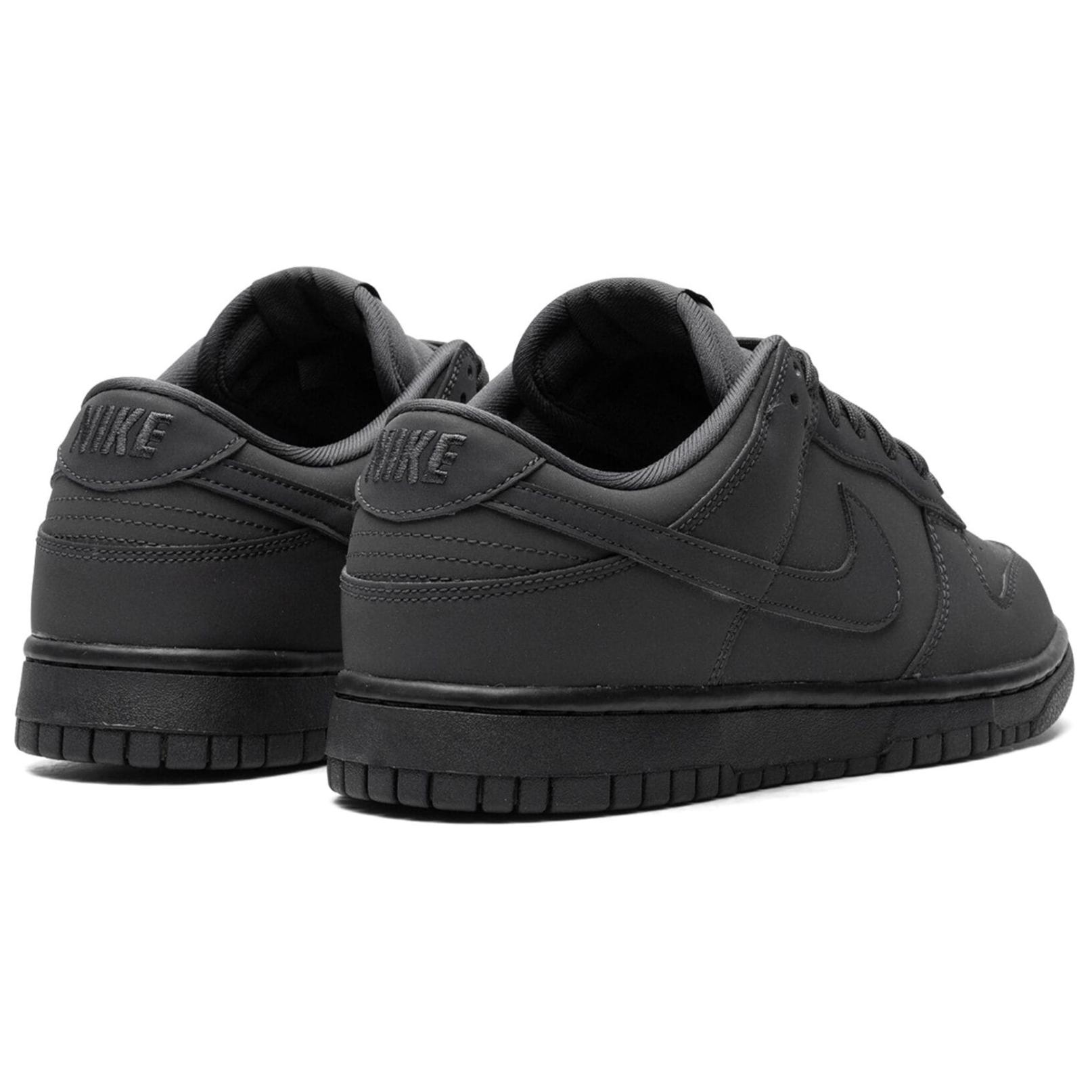 Nike Sb Dunk Low Pro Triple Black купить в интернет-магазине Yoocart с быстрой доставкой по России.