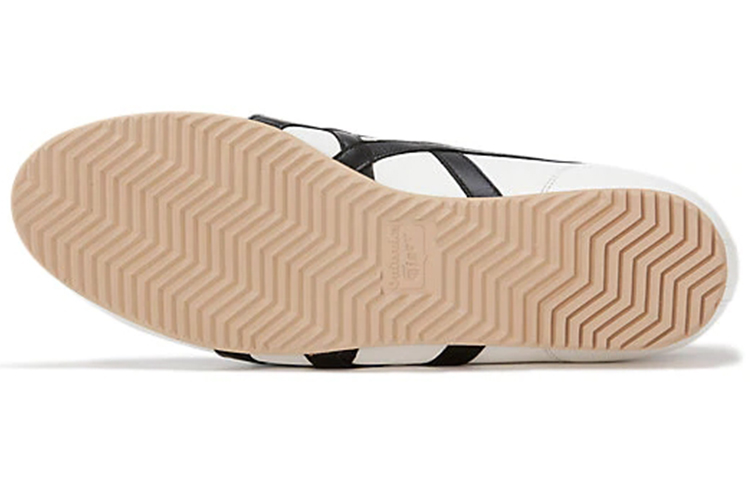 Asics Onitsuka Tiger Tai Chi Nm White Black купить в интернет-магазине Yoocart с быстрой доставкой по России.