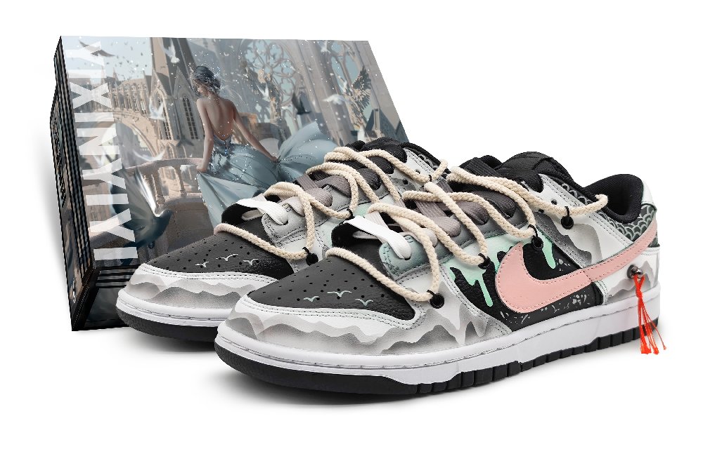 Nike Dunk Low-Top Skateboard Shoes GS Pink Black Gray