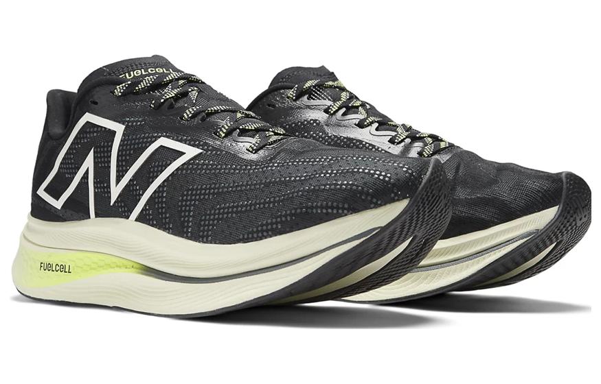 New Balance FuelCell Black купить в интернет-магазине Yoocart с быстрой доставкой по России.