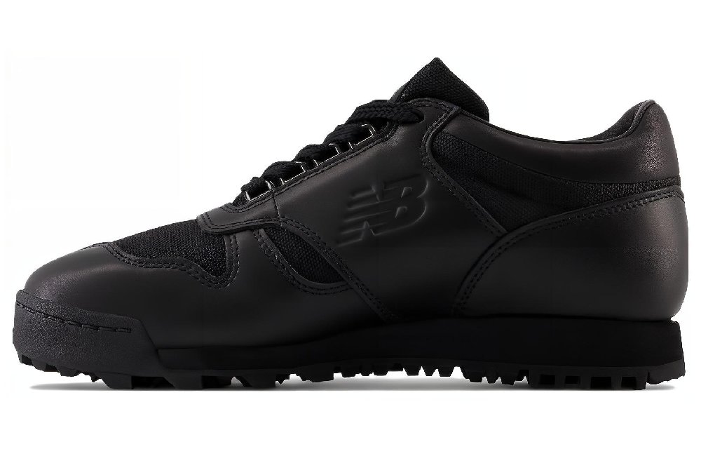 New Balance Rainier Low Triple Black