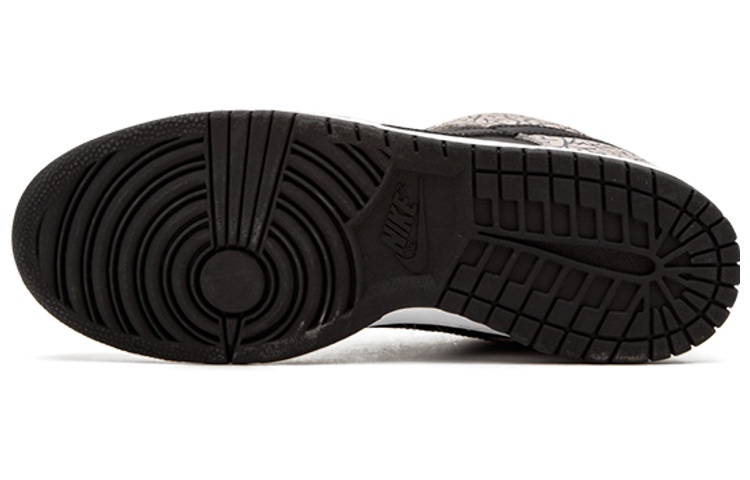 Nike Sb Dunk Low Supreme Black Cement 2002
