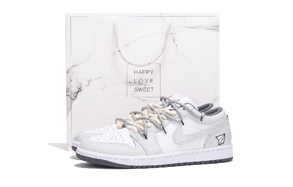 Jordan Air Jordan 1 Anti-Slip And Wear-Resistant Coverage Low-Top Vintage Basketball Shoes Unisex Light Gray