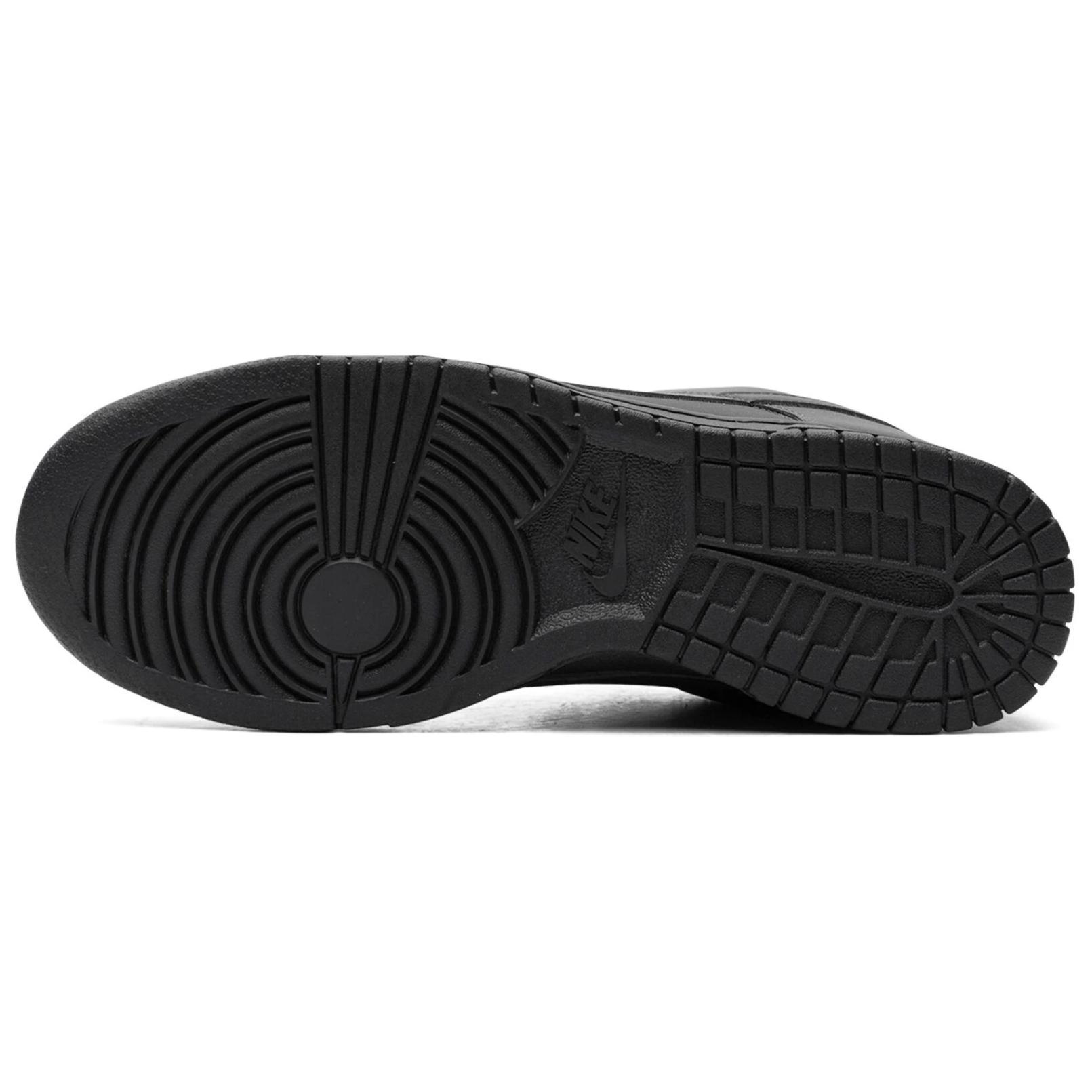 Nike Sb Dunk Low Pro Triple Black купить в интернет-магазине Yoocart с быстрой доставкой по России.