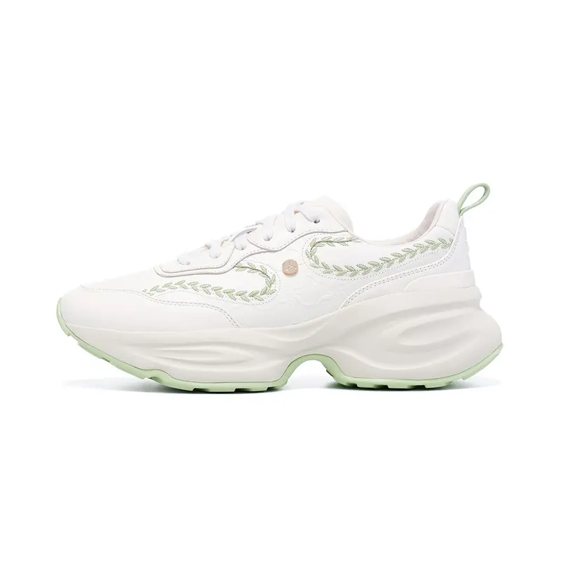 LI NING 1990 Classic Collection Anti Slip And Wear Resistant Coverage Low Top Casual Shoes Women's Ecru