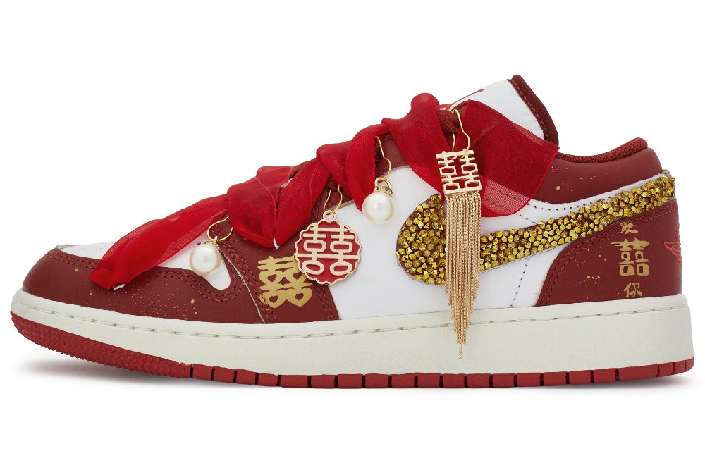 Jordan Air Jordan 1 Vintage Basketball Shoes Men's Low Top White/Gold
