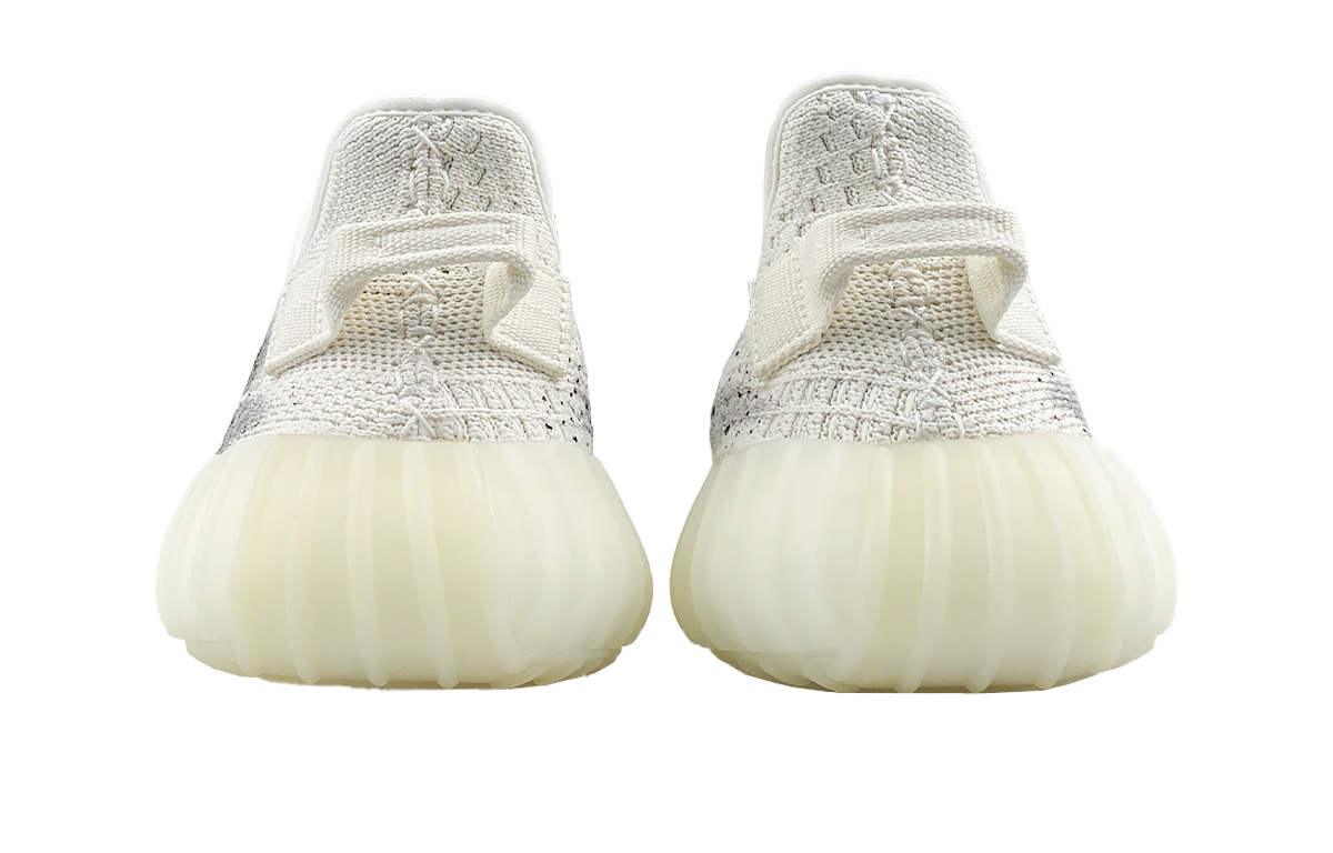 Adidas Originals Yeezy Boost 350 V2 Cushioning Height Increase Low top Casual Shoes Unisex Black White купить в интернет-магазине Yoocart с быстрой доставкой по России.