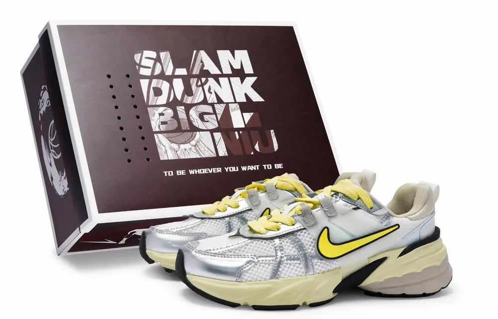Nike V2K Run Cushioned Slip-Resistant Water-Resistant Low-Top Running Shoes Women's White Silver Yellow