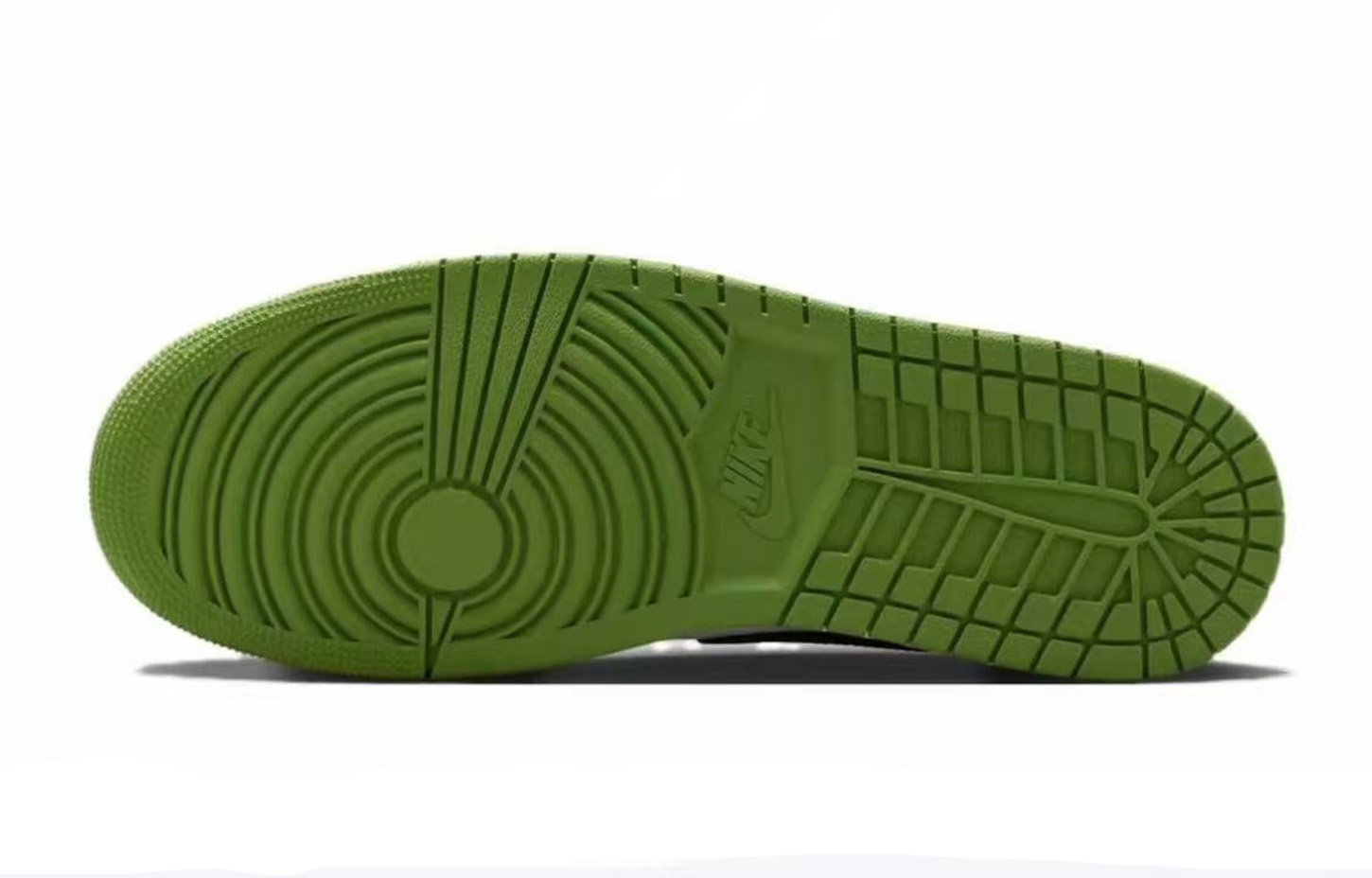 Jordan Air Jordan 1 Coverage Slip Resistant And Abrasion Resistant Low Top Skateboard Shoes Men's White Green купить в интернет-магазине Yoocart с быстрой доставкой по России.