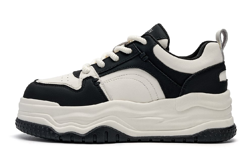 EBLAN Wear-Resistant Height Increasing Low-Top Casual Shoes Women's Beige/Black