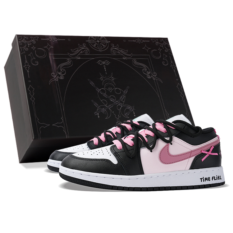 Jordan Air Jordan 1 Low Top Vintage Basketball Shoes GS Black Pink
