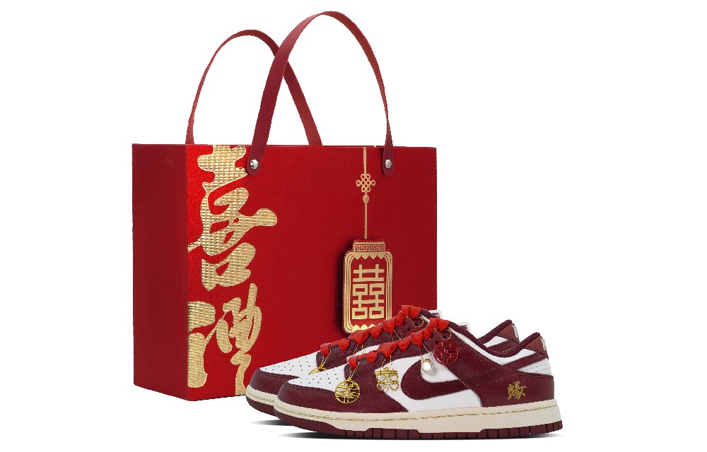 Nike Dunk DEER Golden Jade Perfect Match Anti-Slip Wear-Resistant Low-Top Skateboard Shoes Women's White Gold Red