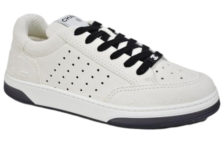CHANEL Low Top Stylish Skateboarding Shoes Women's White