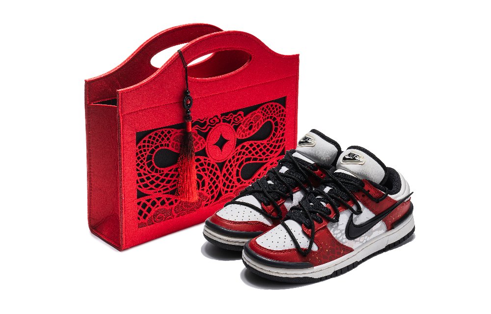 Nike Dunk Anti-Slip Wear-Resistant Low-Top Skateboard Shoes Women's Red
