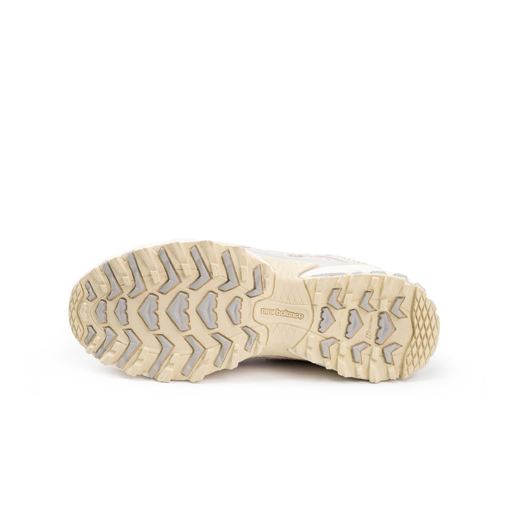 New Balance 610T Anti Slip Wear Resistant Low Top Outdoor Shoes Unisex Beige Pink