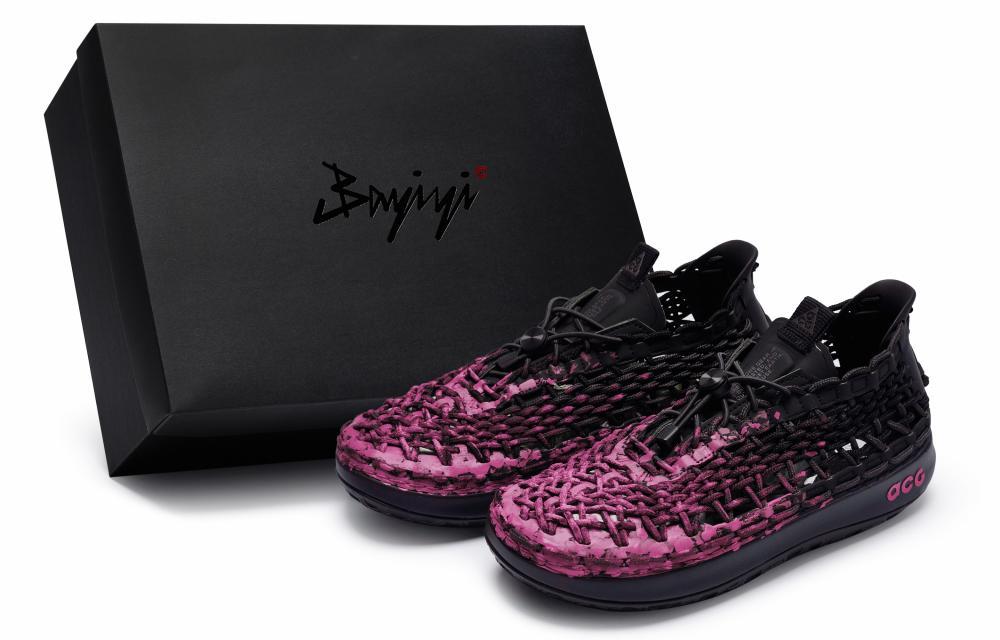 Nike ACG Watercat+ Casual Shoes Unisex Low-Top Pink/Black