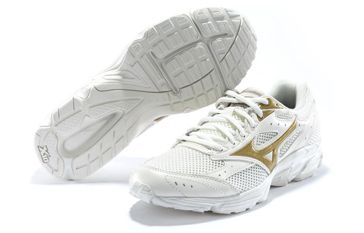 Mizuno Spark Cn White/Gold Women's купить в интернет-магазине Yoocart с быстрой доставкой по России.