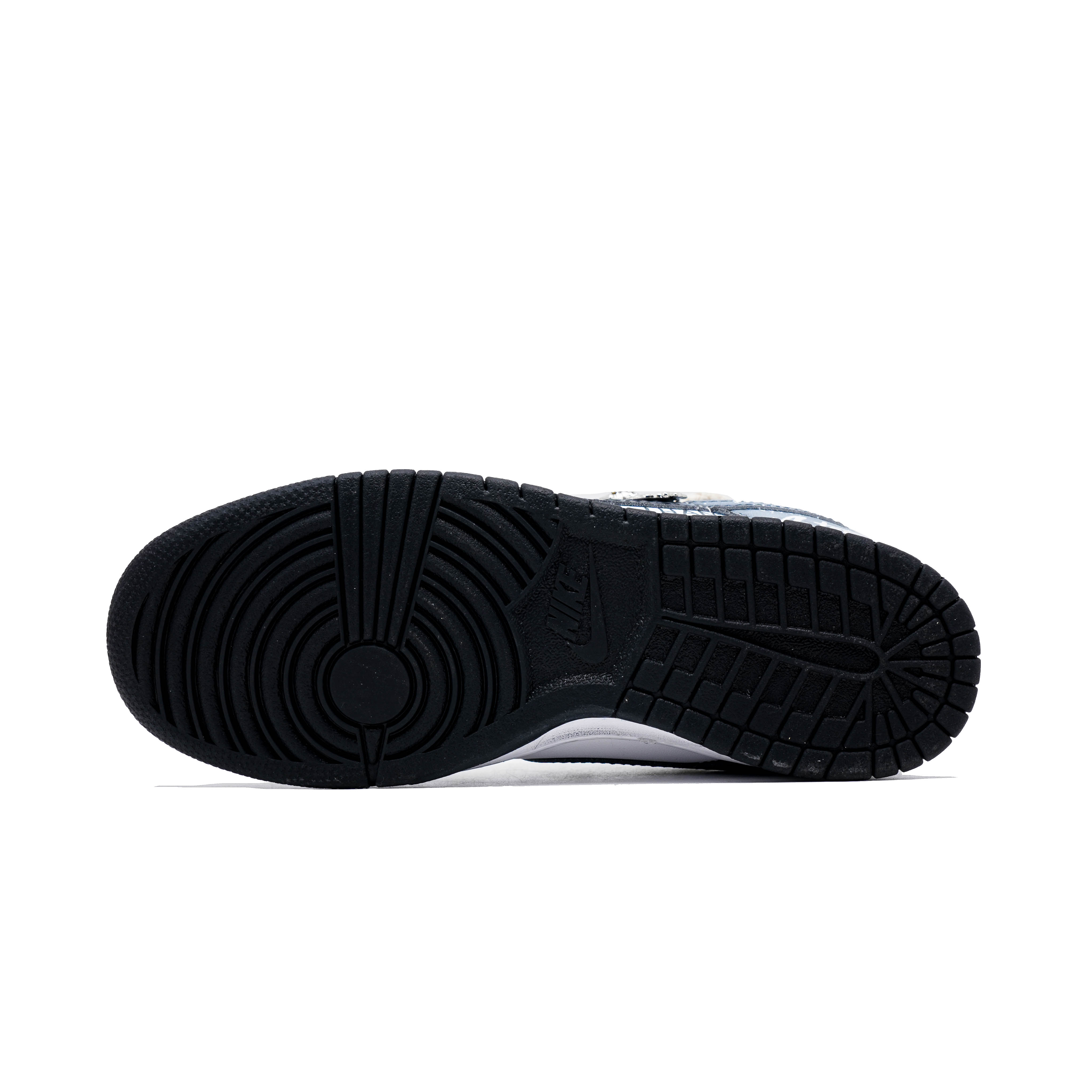 Nike Dunk Star Chain Wave Cushioning And Breathable Low top Skateboard Shoes Unisex Black White купить в интернет-магазине Yoocart с быстрой доставкой по России.