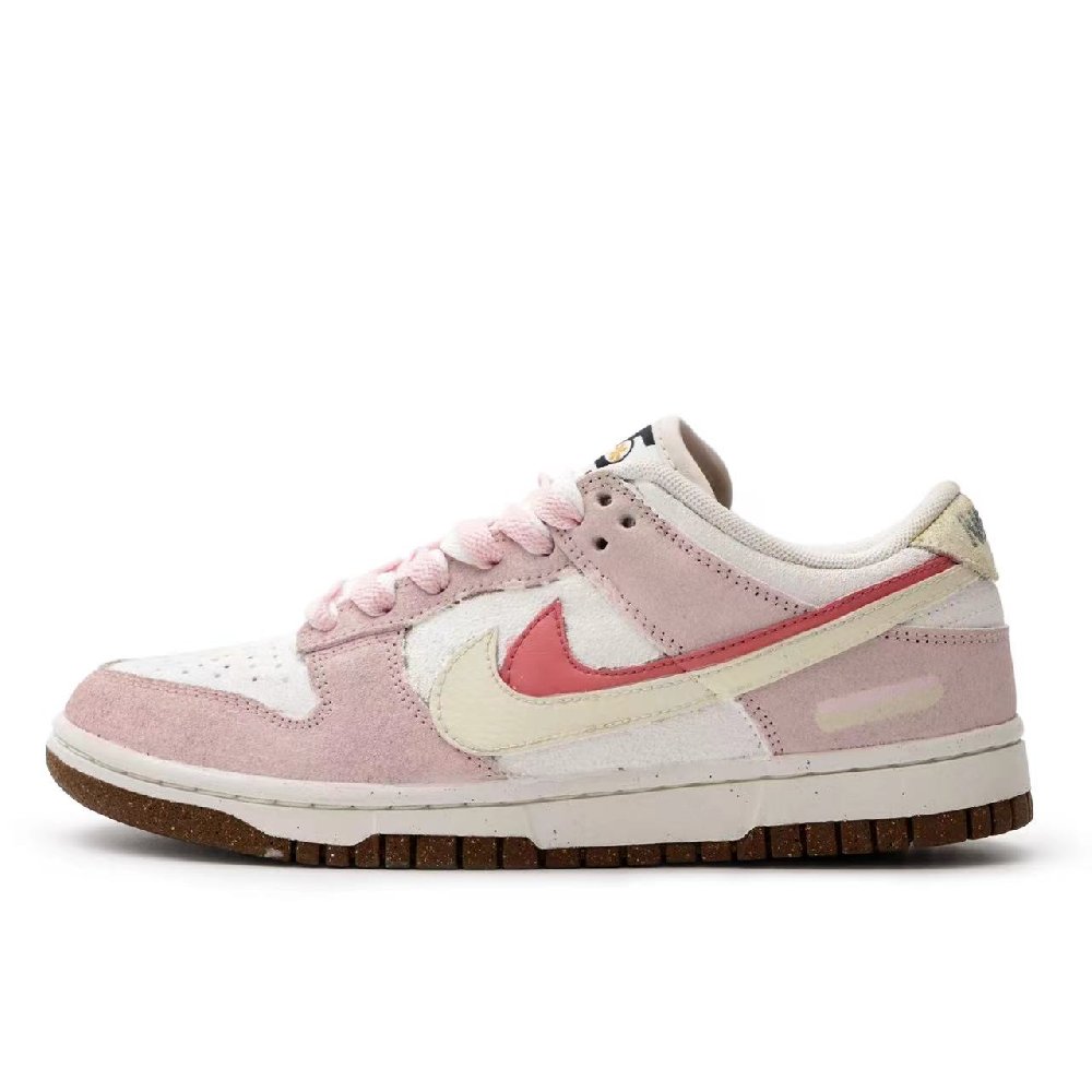 Nike Dunk Skateboard Shoes Women's Low-Top Red
