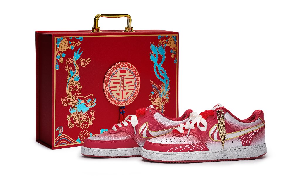 Nike Court Vision Low Top Skateboard Shoes Unisex Red Gold