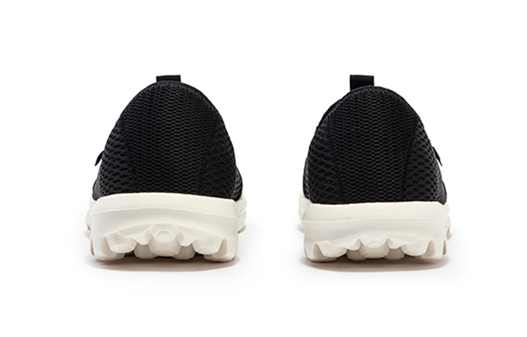 361° One foot Push Series Anti Slip Wear Resistant Low Top Running Shoes Women's Black White купить в интернет-магазине Yoocart с быстрой доставкой по России.