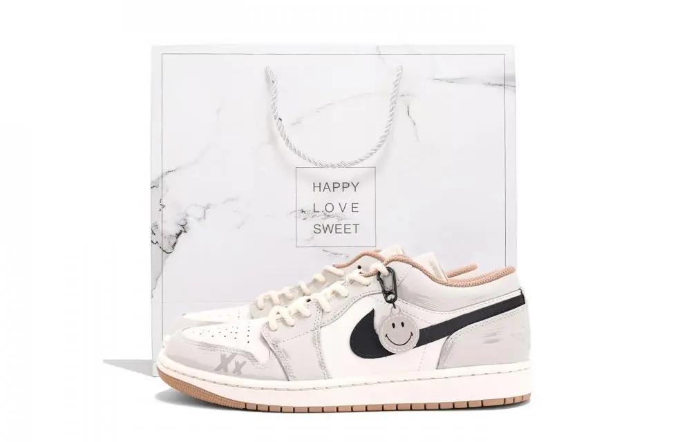 Jordan Air Jordan 1 Abrasion Resistant Coverage Low top Vintage Basketball Shoes Unisex White Gray