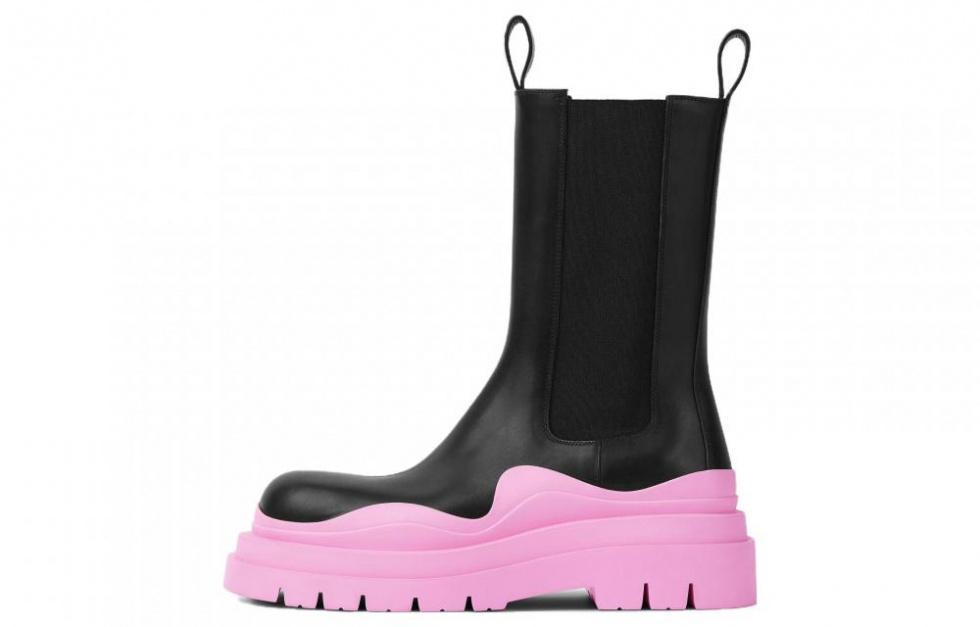 Bottega Veneta Tire Chelsea Boot Black Gloss Women's
